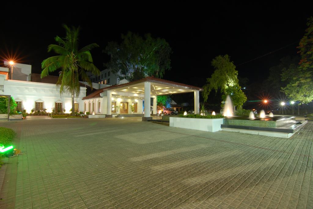 Chanakya Bnr Hotel Ranchi Exterior foto