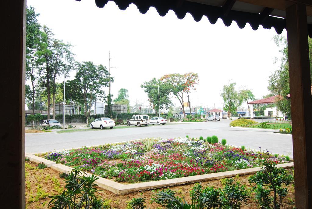 Chanakya Bnr Hotel Ranchi Exterior foto